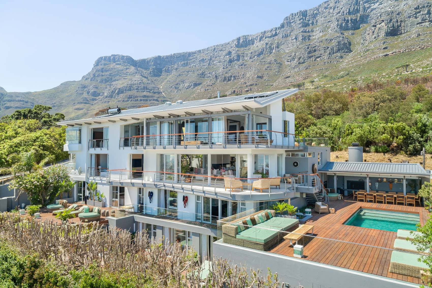 Blick auf Atzaró Cape Town von außen