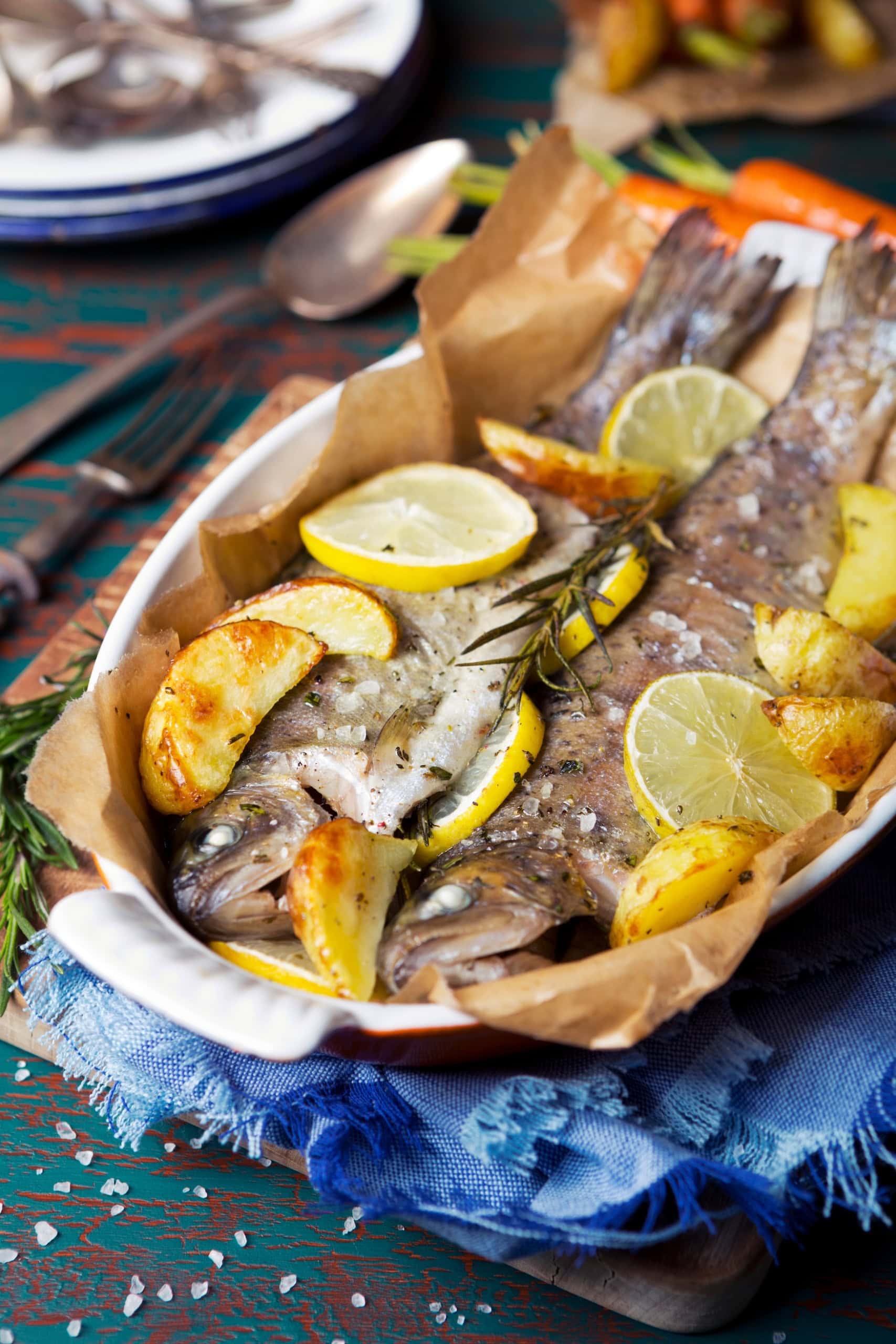 Typisches Essen im Westen der Türkei: Dorade mit Zitronensauce.