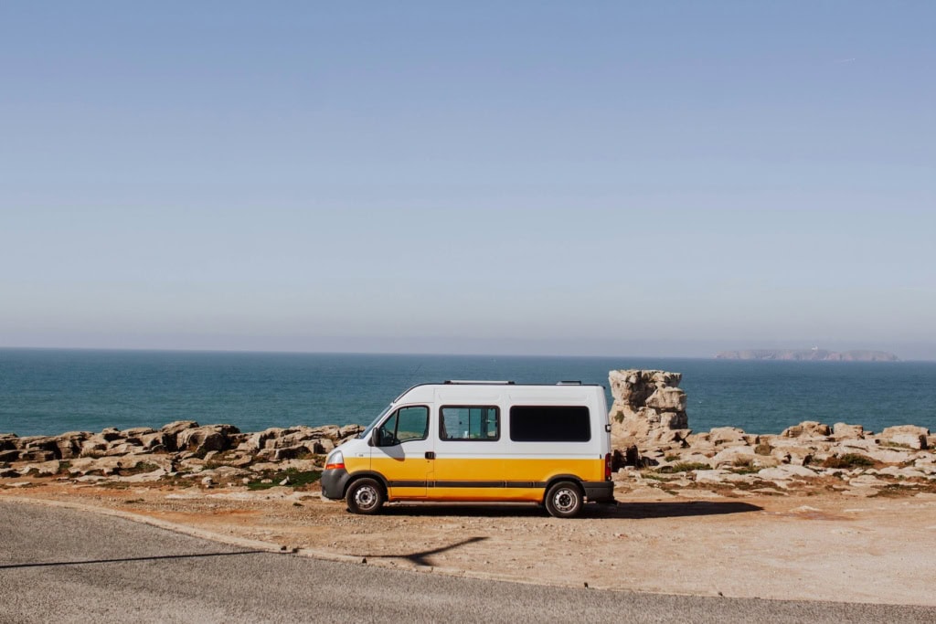 Portugal ist das perfekte Land für einen Roadtrip im Herbst.