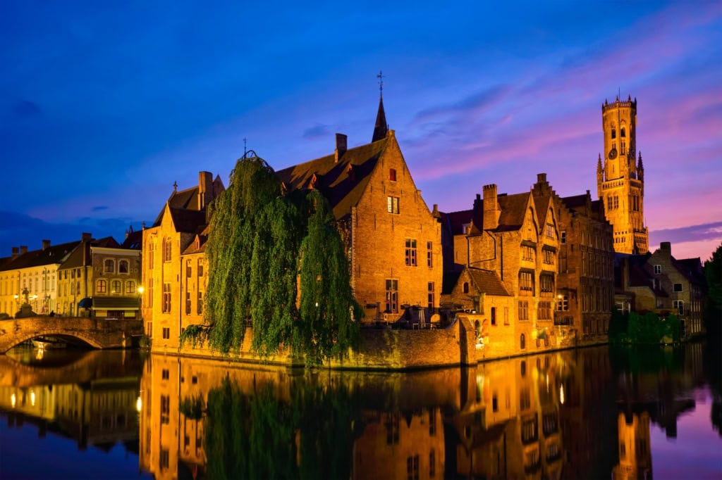 Die Altstadt von Brügge in Abendstimmung