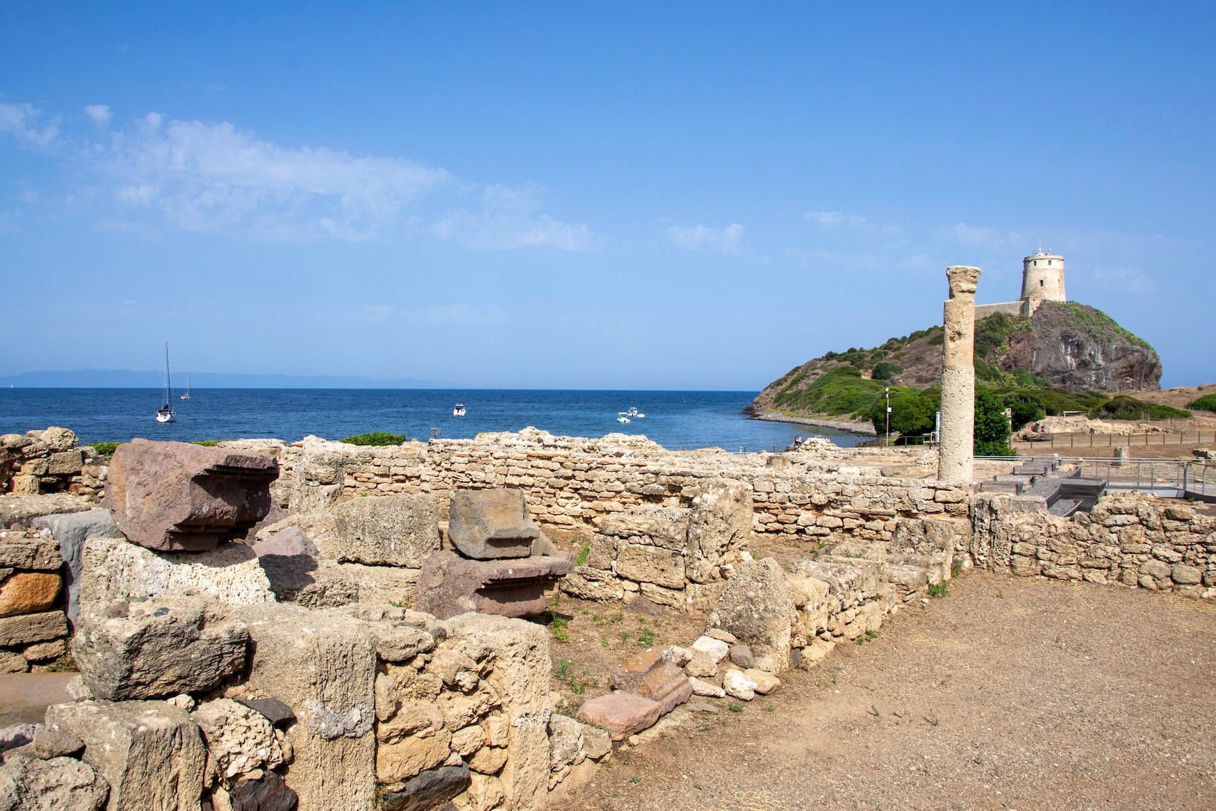 Die Stadt Nora gehört zu den Tipps für Sardinien.