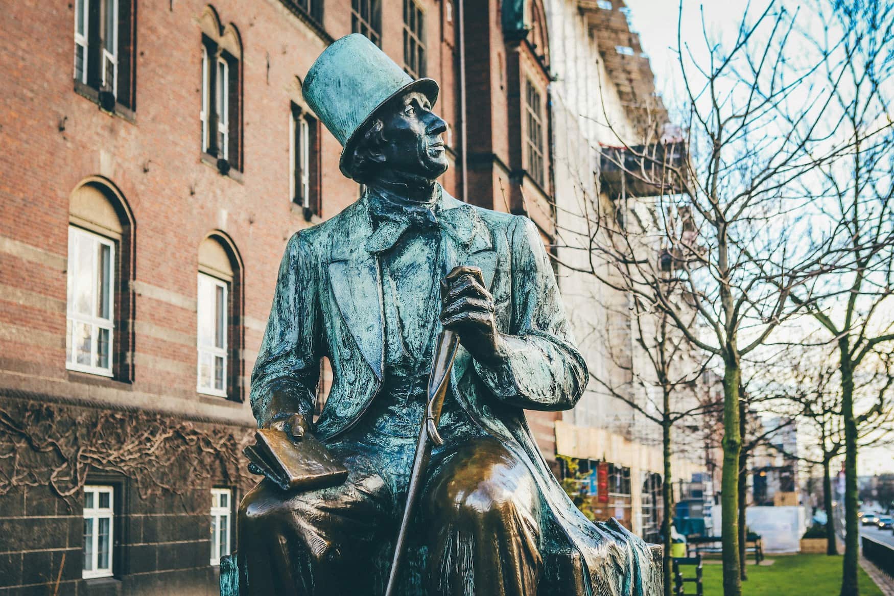 Die Statue von H. C. Andersen ganz in der Nähe des Nytorv-Platzes in Kopenhagen.
