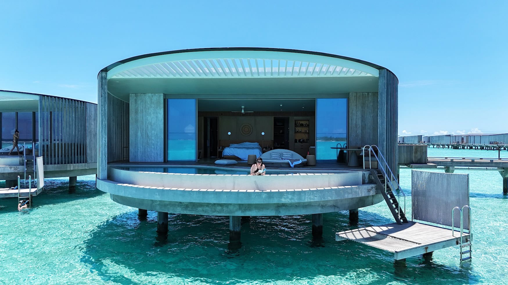 Overwater-Villa im The Ritz-Carlton Maldives, Fari Islands
