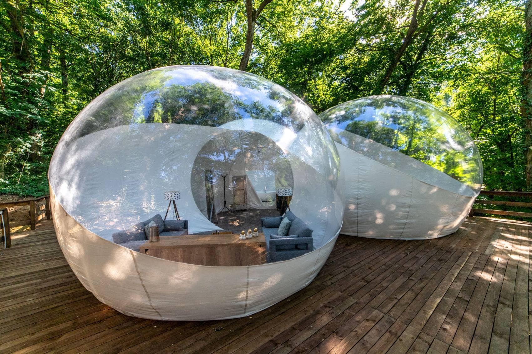 Glamping Bubble-Zelte in Noszvaj, Ungarn