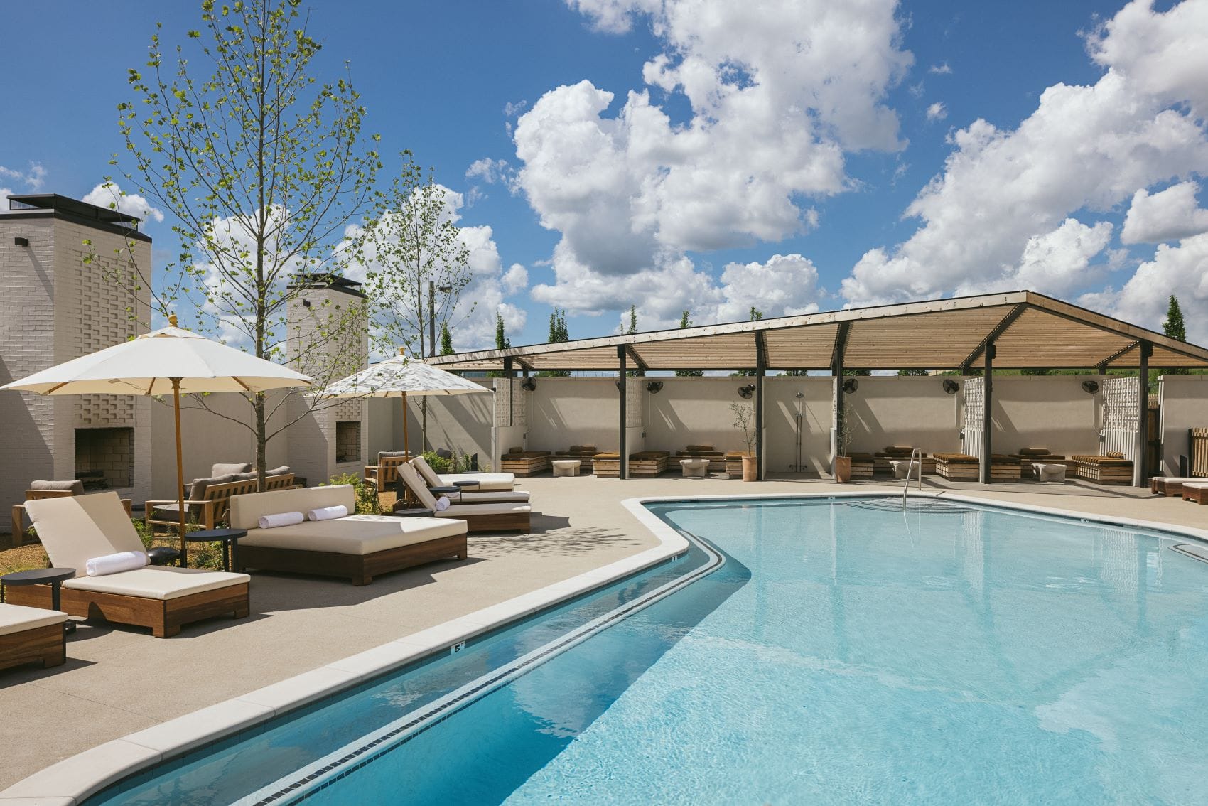 Swimmingpool im Hotel Drift Nashville
