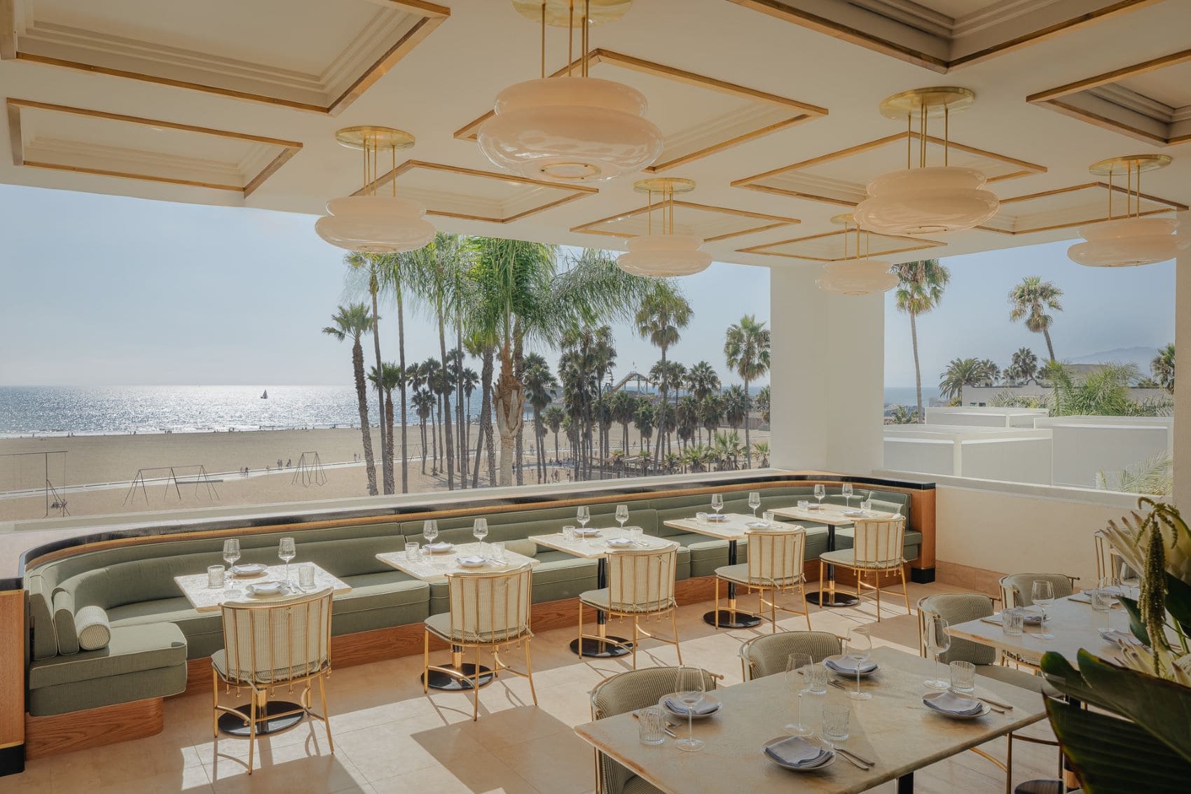 Restaurantterrasse im Regent Santa Monica Beach