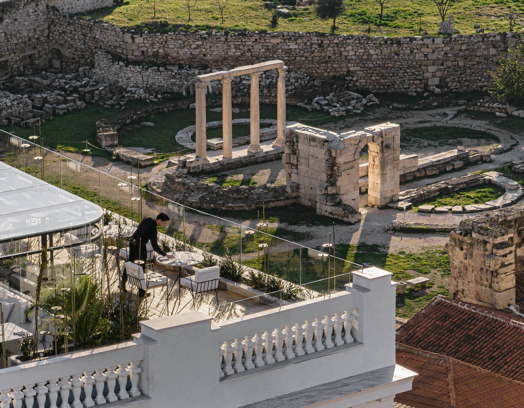 Dachterrasse The Dolli Athen aus Vogelperspektive