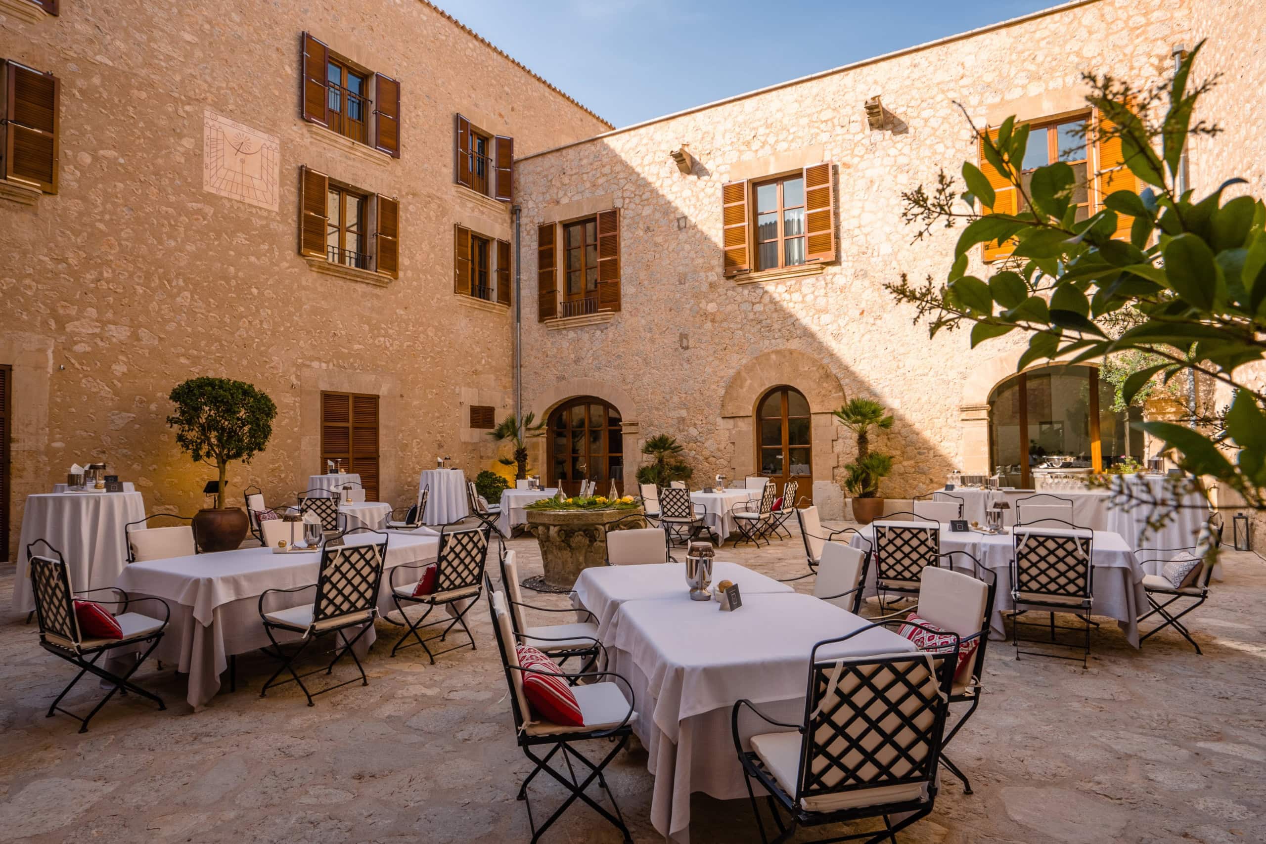 Die Terrasse des Castell Son Claret.