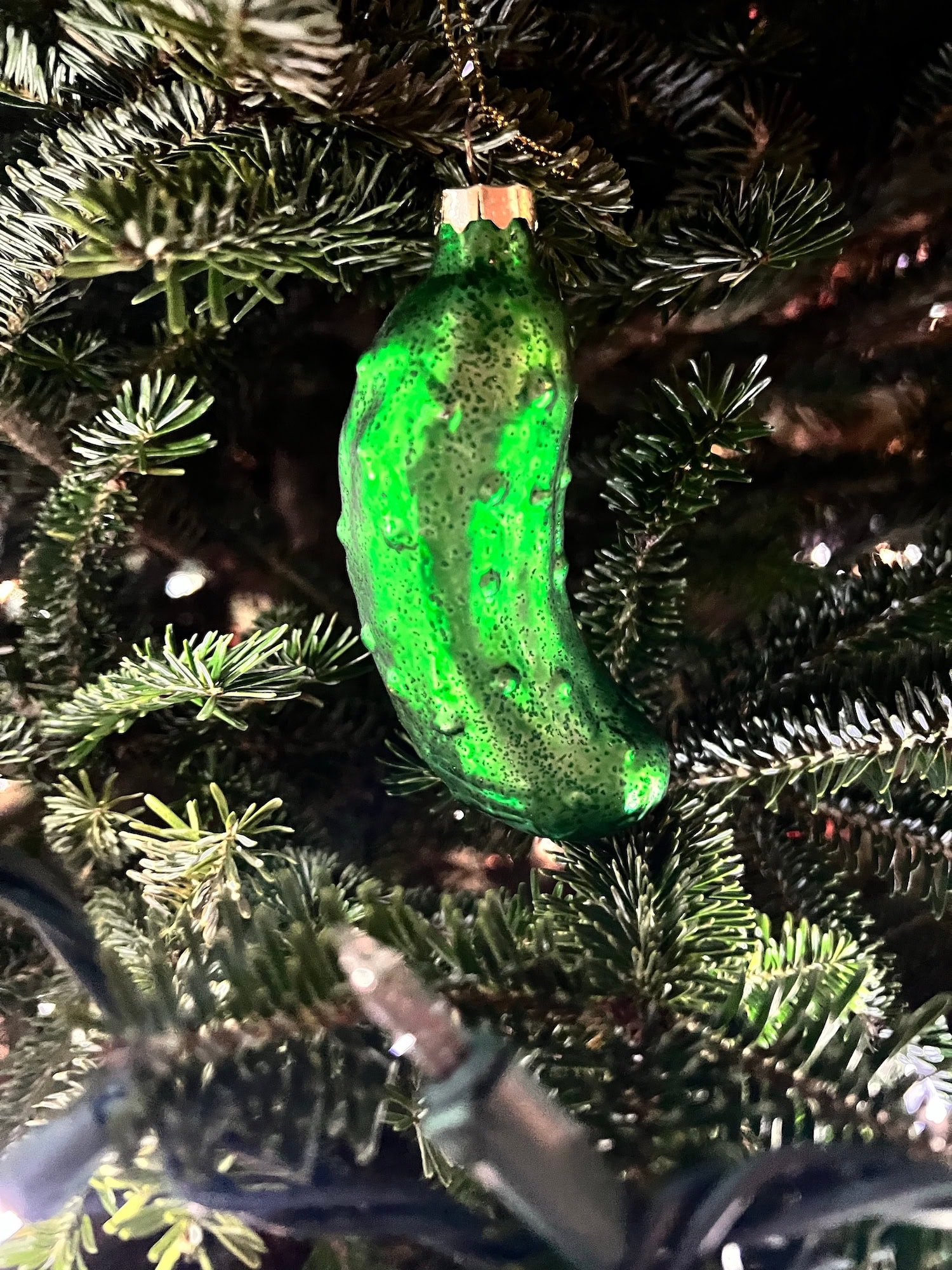 Weihnachtstraditionen USA: Weihnachtsgurke am Baum