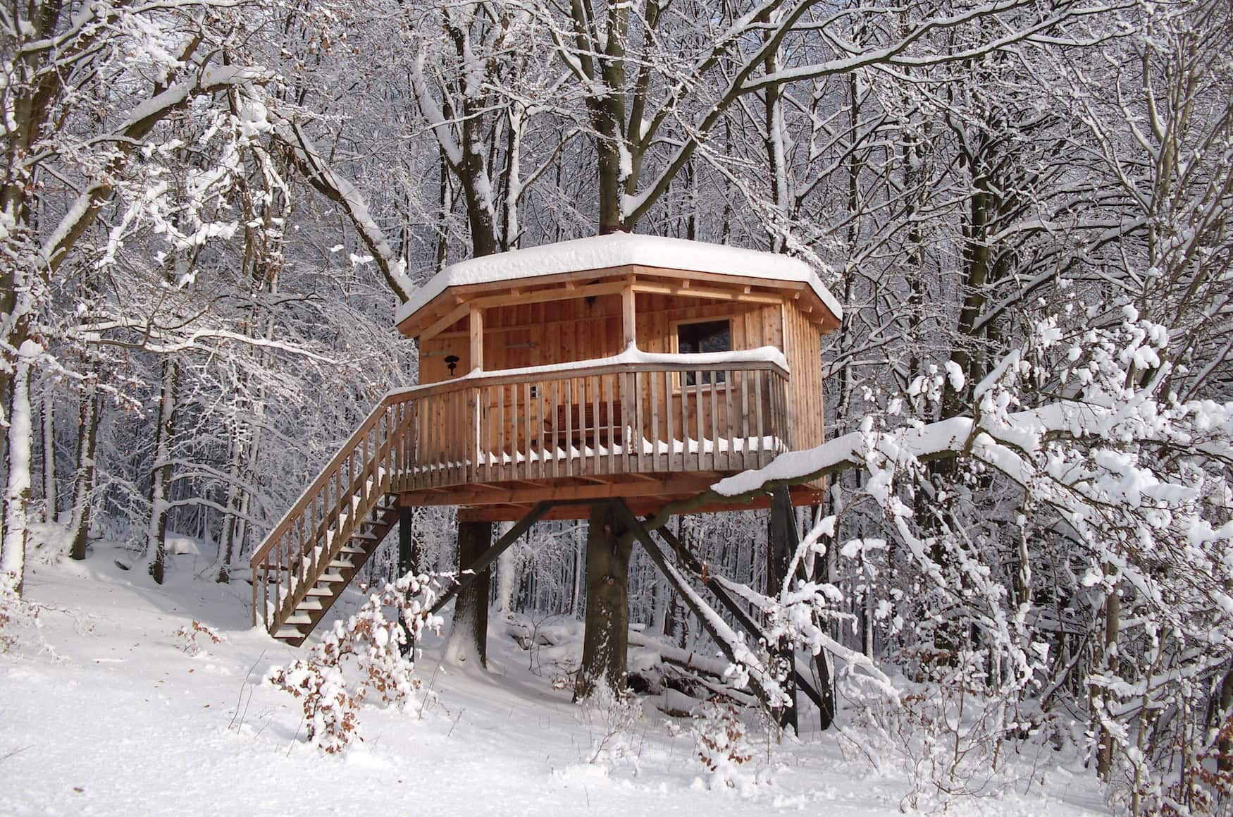 Winter Glamping im Baumhaushotel Solling