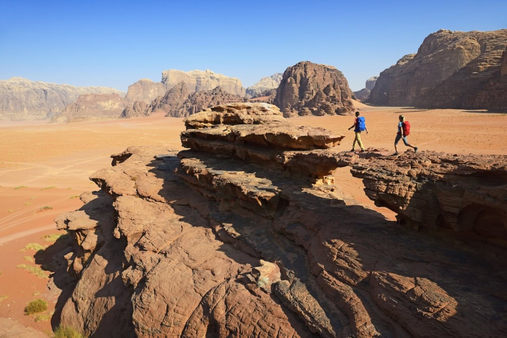 in der Wüste wandern in Jordanien