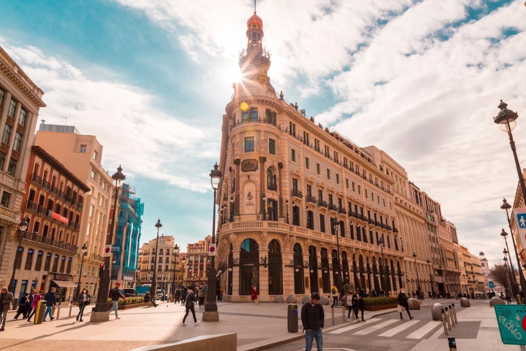 Eines der schönsten Hotels in Madrid – das Four Seasons.