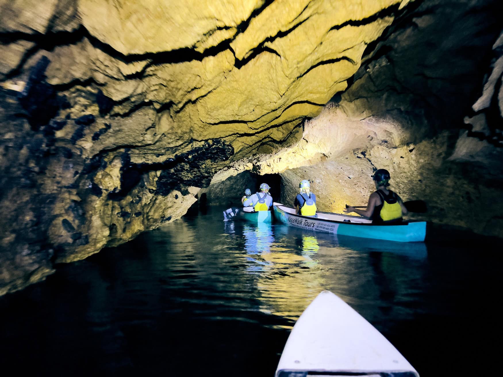 Urlaub in Belize: Kanutour durch die Höhlensysteme in Barton Creek