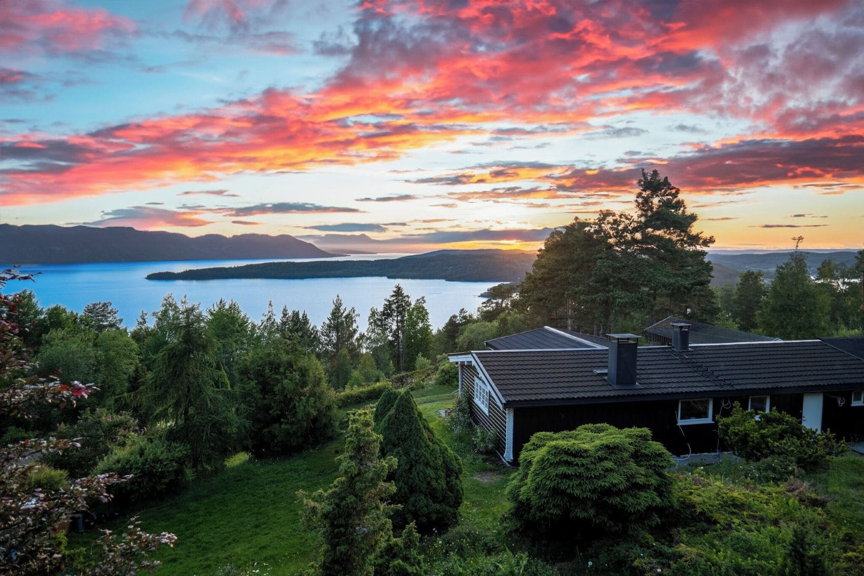 Außenansicht eines Ferienhauses in der Nähe von Oslo 