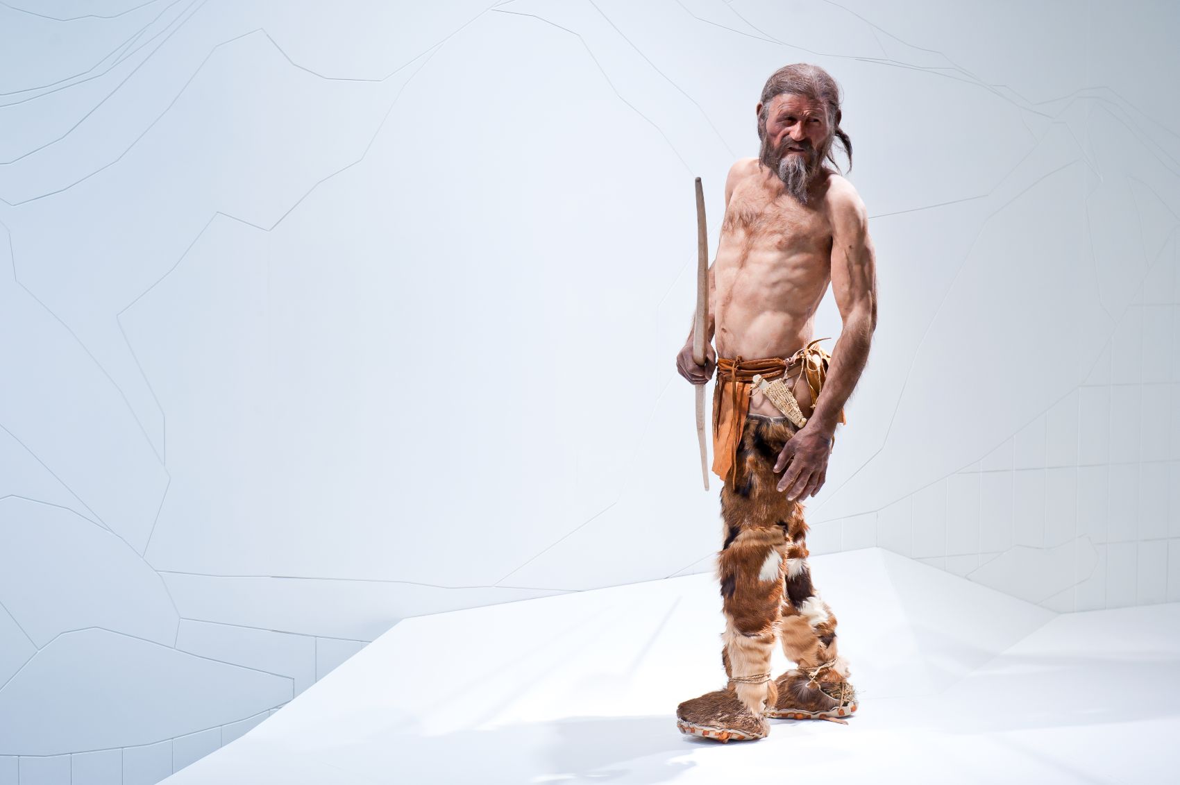 Özti-Nachahmumg im Südtiroler Archäologiemuseum Bozen 