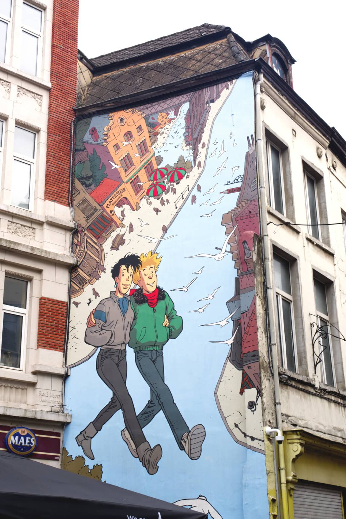 Ein Comic-Mural ziert eine Hauswand in Brüssel