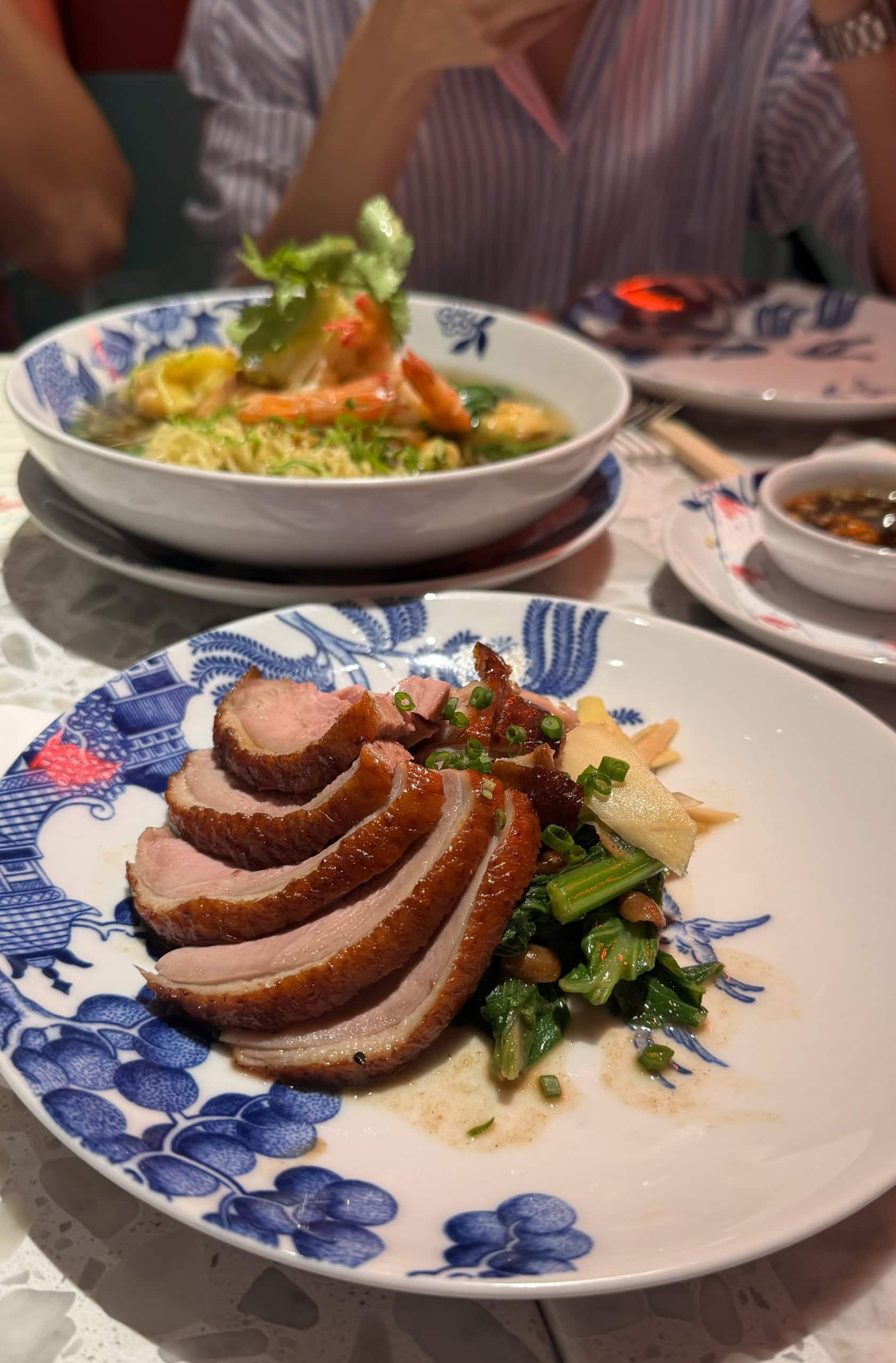 Gerichte im Chop Chop Cook Shop in Bangkok.