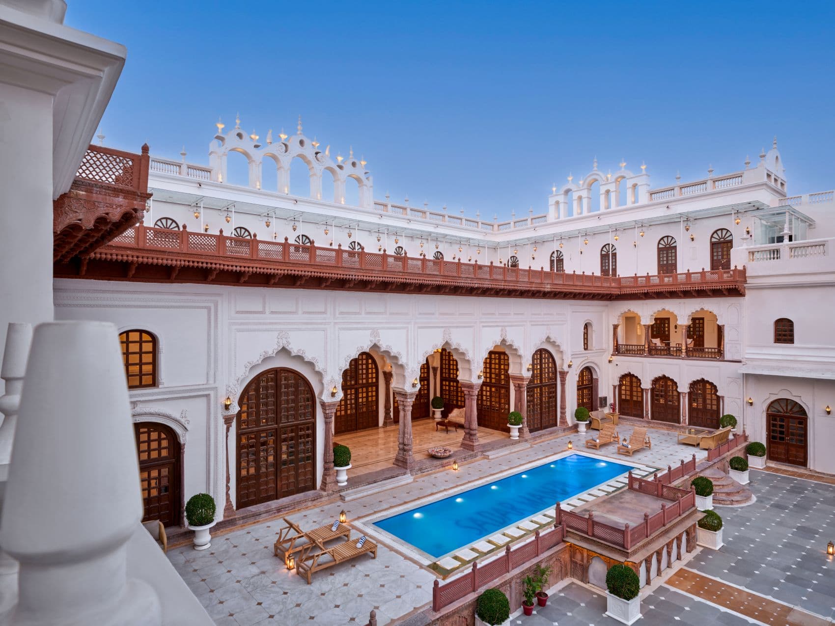 Swimmingpool im Sadar Manzil Heritage by Atmosphere