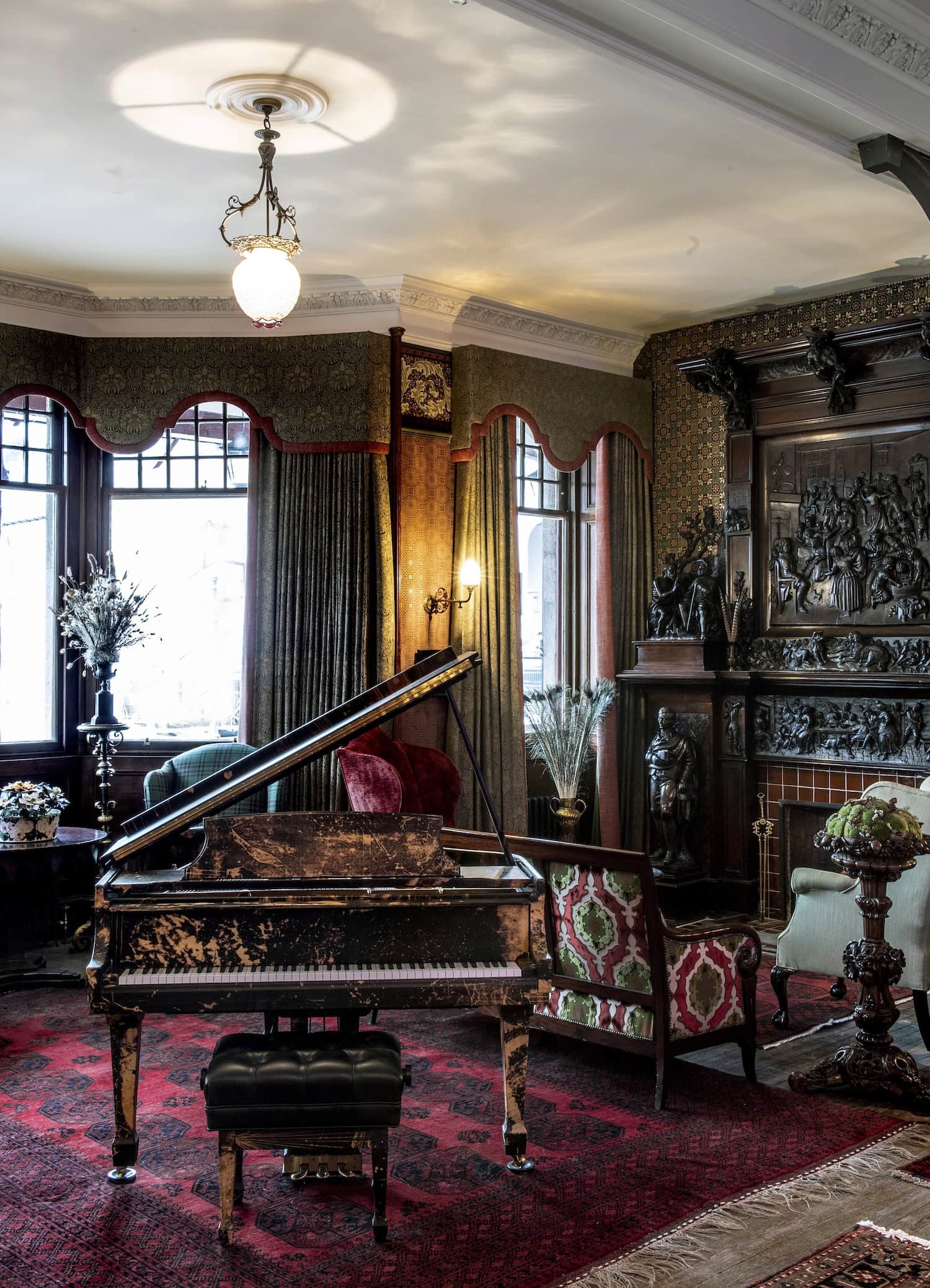 Piano im The Fife Arms in Schottland