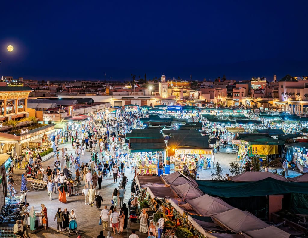 Marrakesch Souk bei Nacht