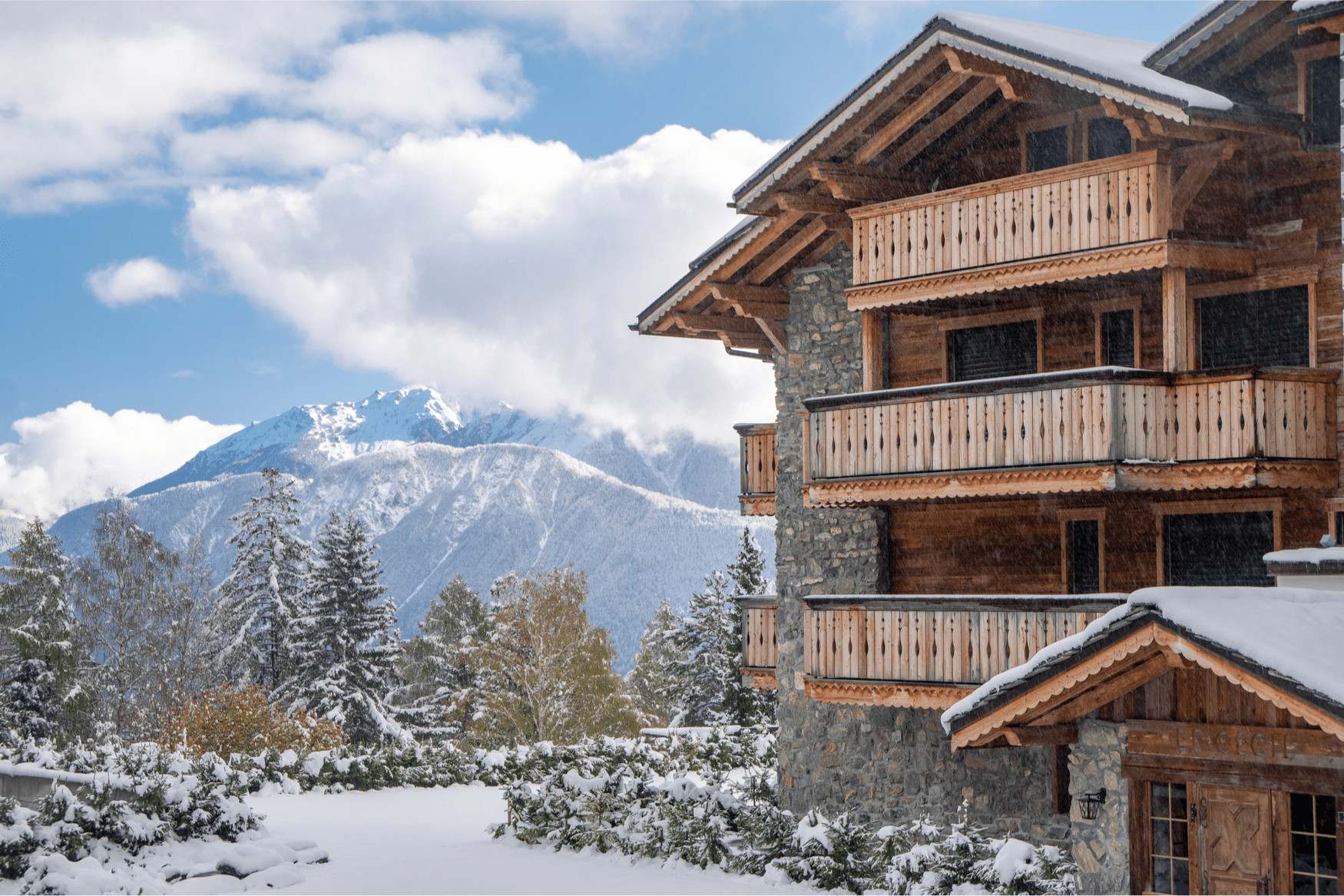 Aussicht auf die Schweizer Alpen in Crans-Montana, Schweiz.