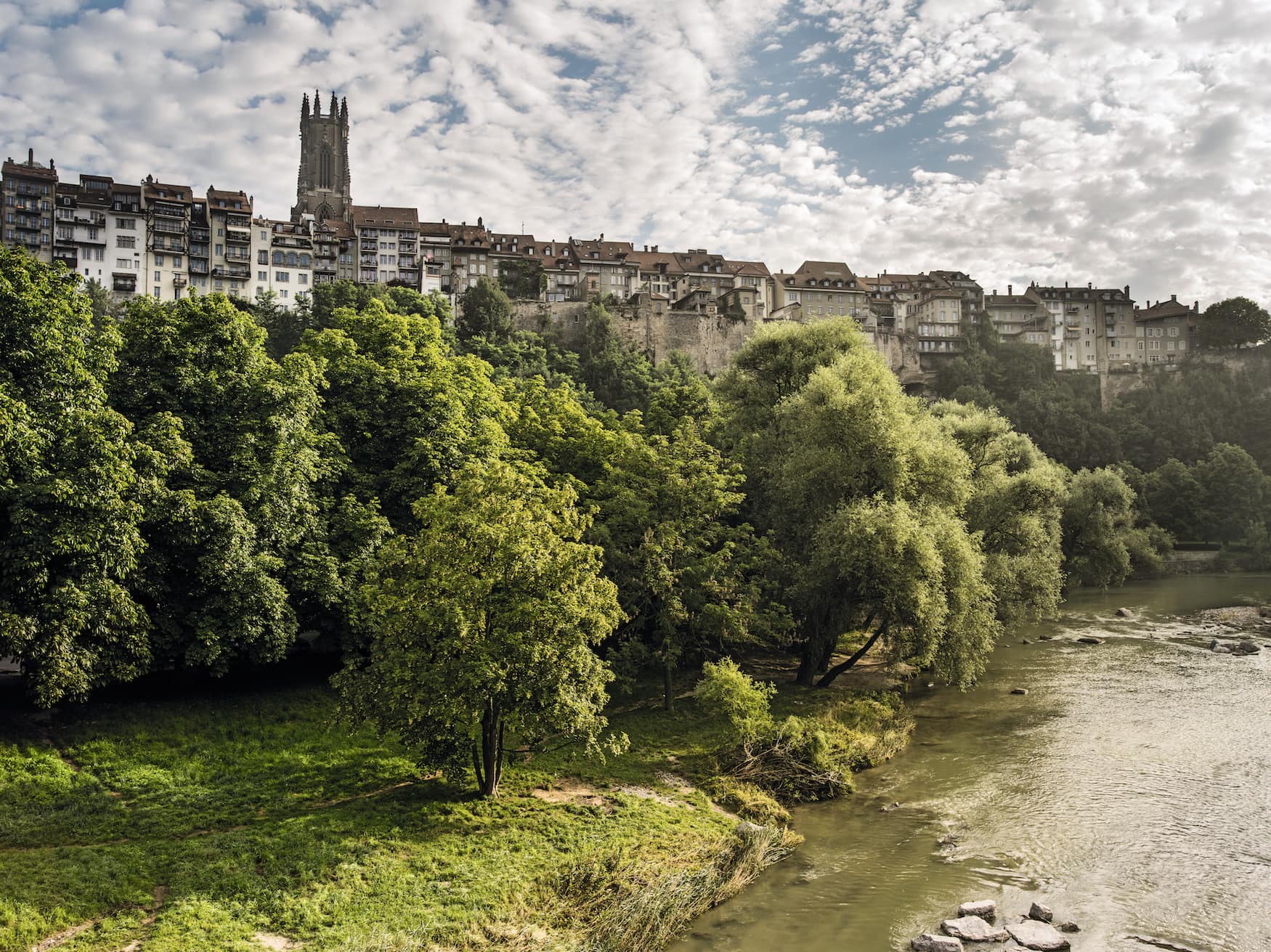 Blick auf die Altstadt von Fribourg, Schweiz