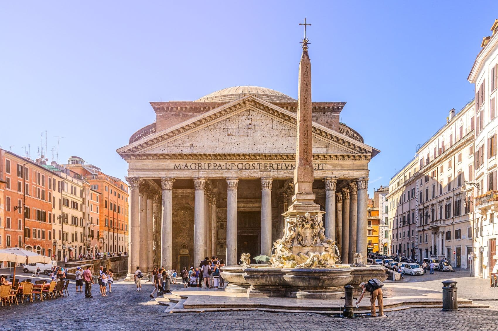 Blick von außen auf Pantheon in Rom