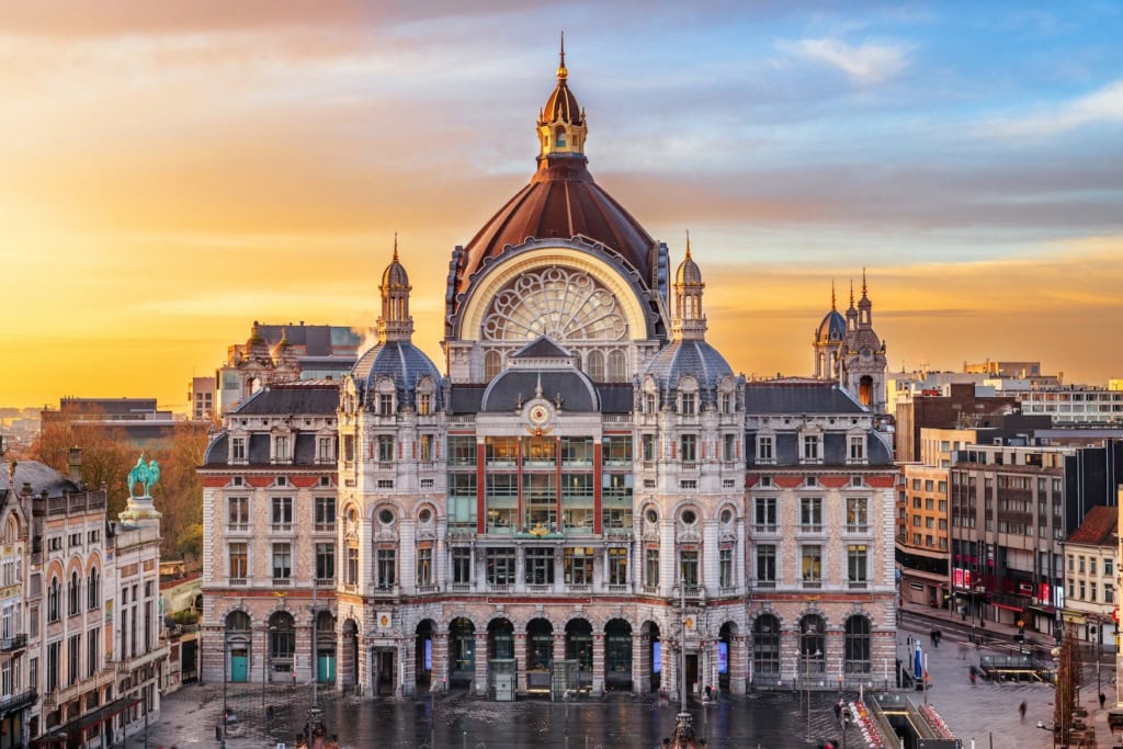 Außenansicht auf Antwerpen Centraal Station.