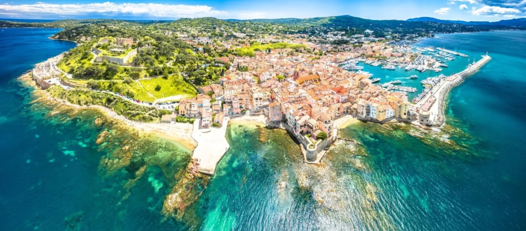 Luftaufnahme von Saint-Tropez in Frankreich