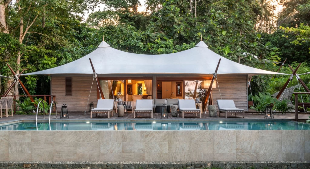 Bungalow mit Pool im Hotel Sundy Praia