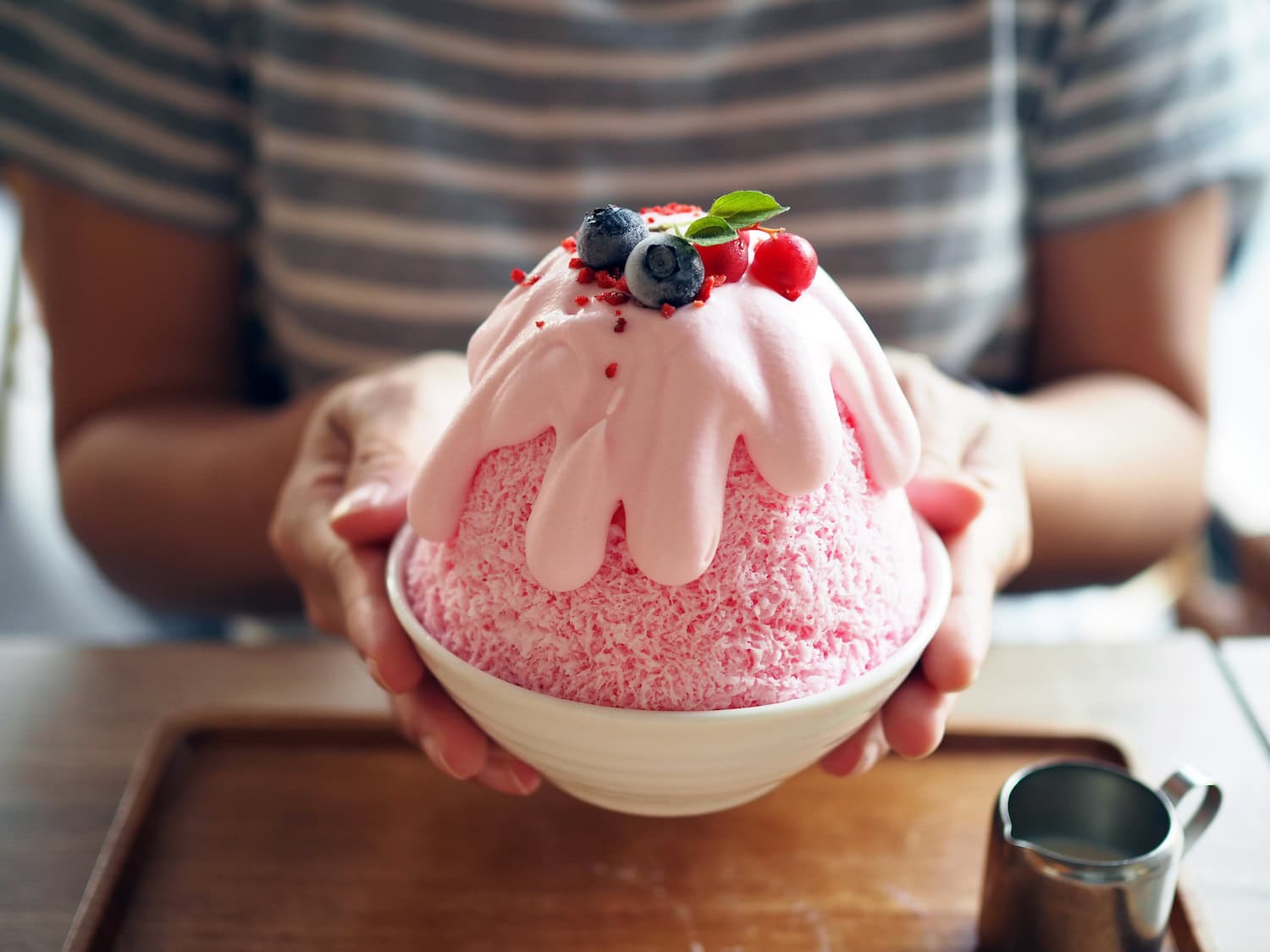 kunstvolles Kakigori in einem Becher: das beste Eis der Welt gibt es in Japan