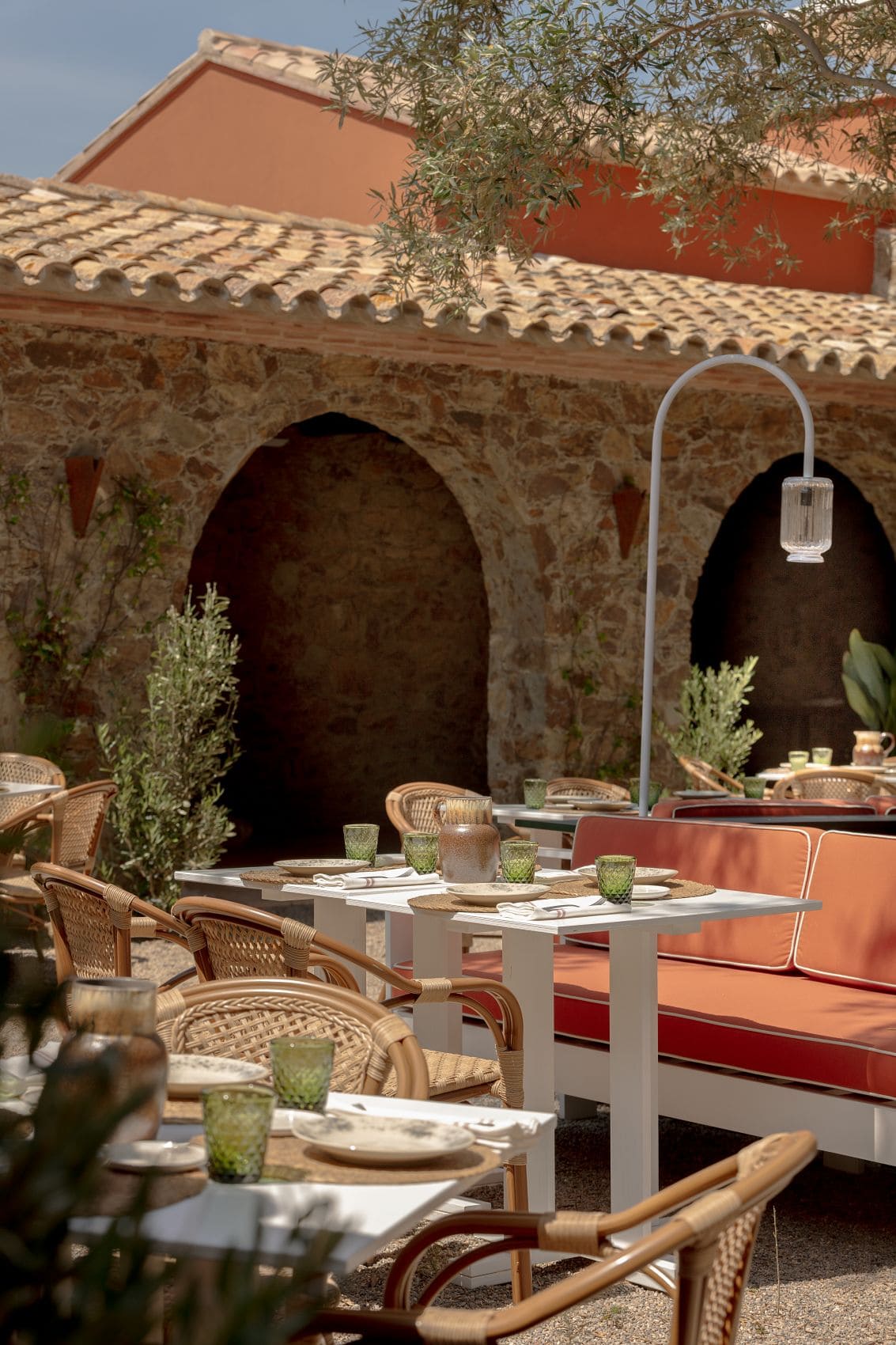 Restaurant-Terrasse in der Finca Victoria, Katalonien