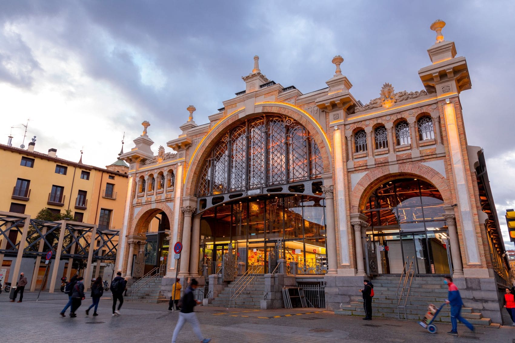 Außenansicht des Mercado Central in Saragossa 