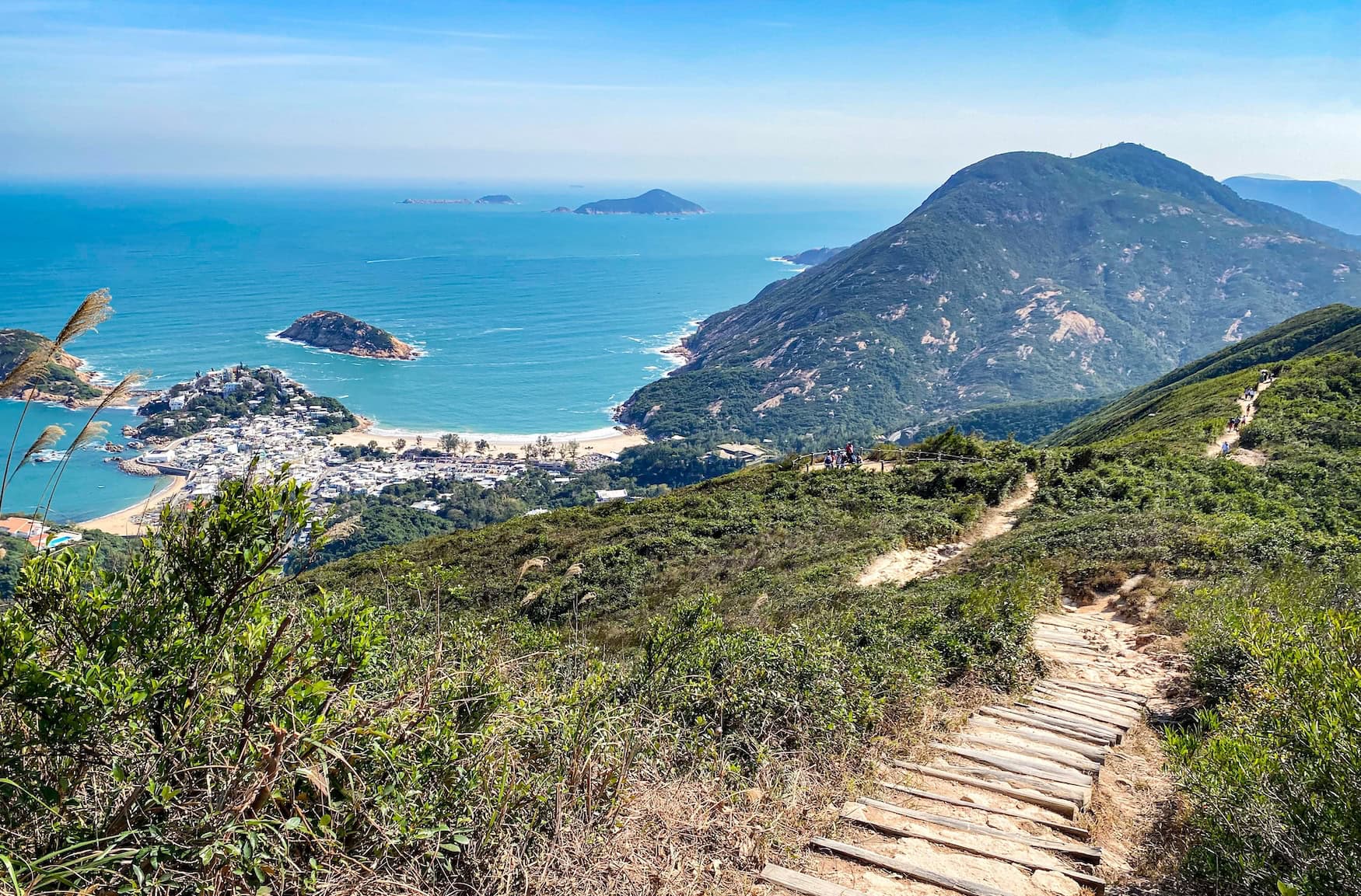 Zu den schönsten Sehenswürdigkeiten in Hongkong zählt auch der Dragons Back Trail.