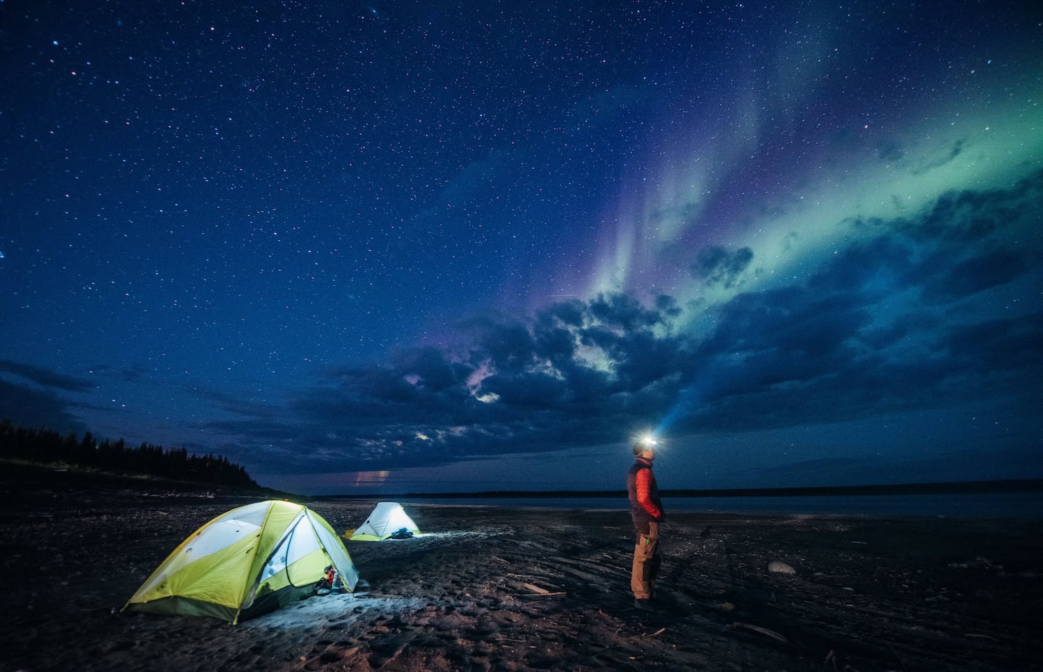 Nordlichter am Zelt in NWT Kanada