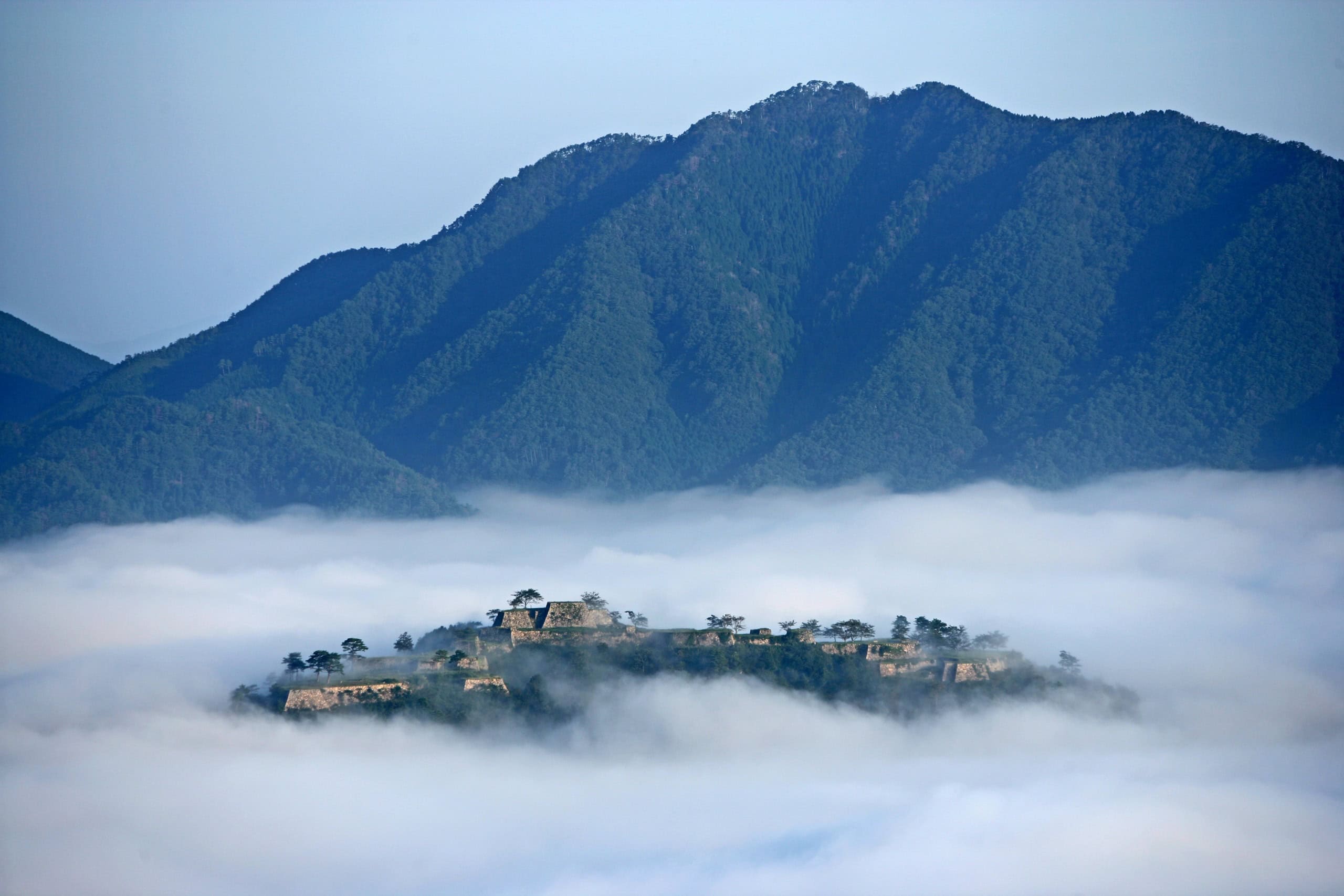 Die Ruine Takeda-jō in der Präfektur Hyōgo in Japan.