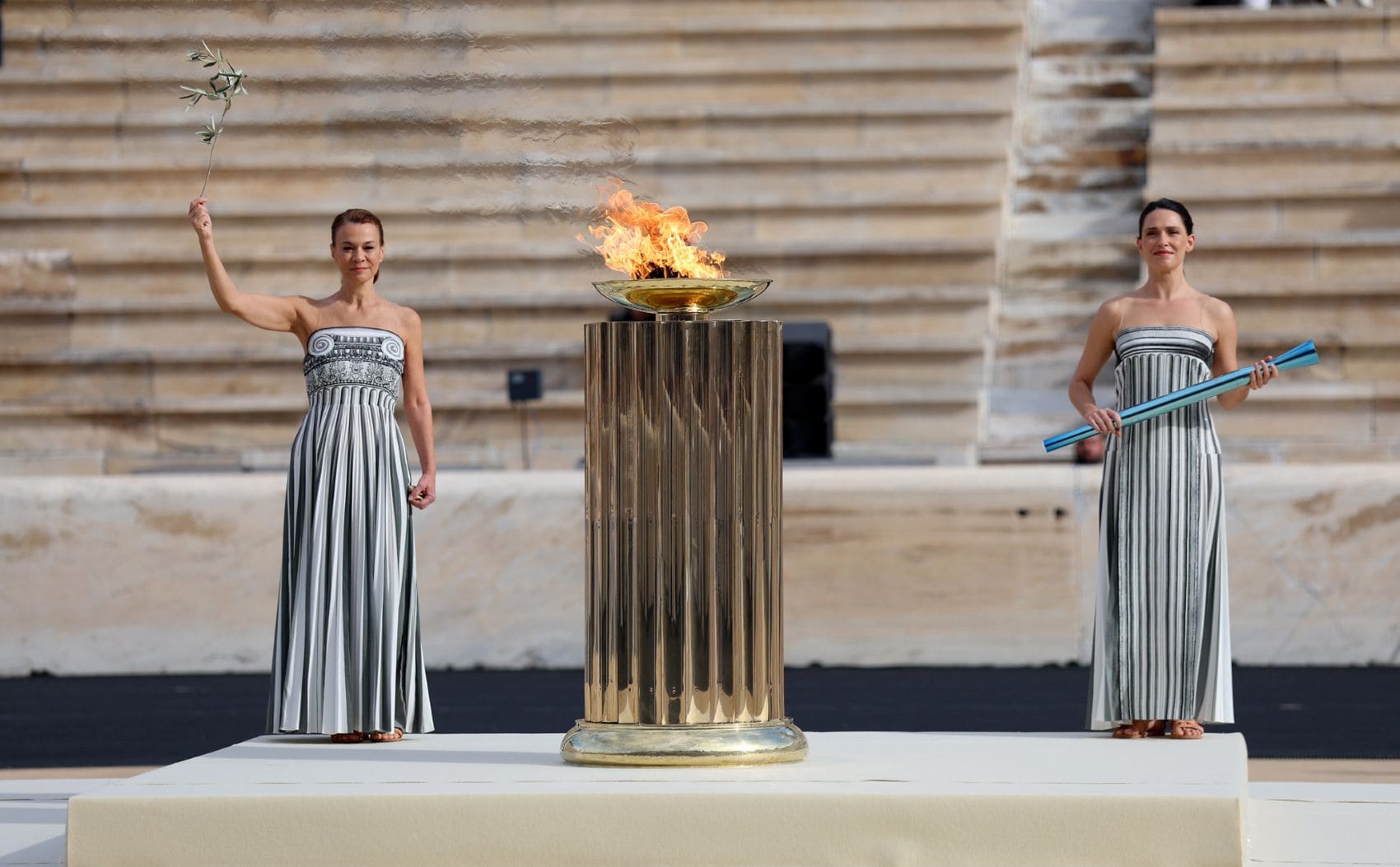 Olympische Feuer für Winterspiele 2026 wird entzündet 