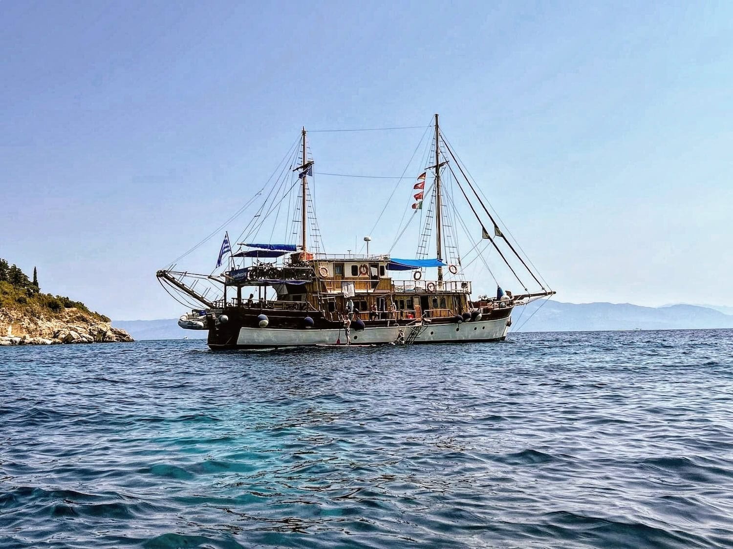 MS Patagonia im Meer