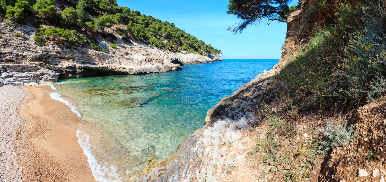 Bucht Calla della Pergola in Apulien 