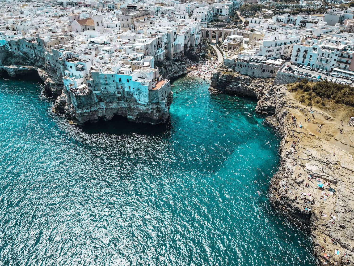 Polignano a Mare von der Luft aus