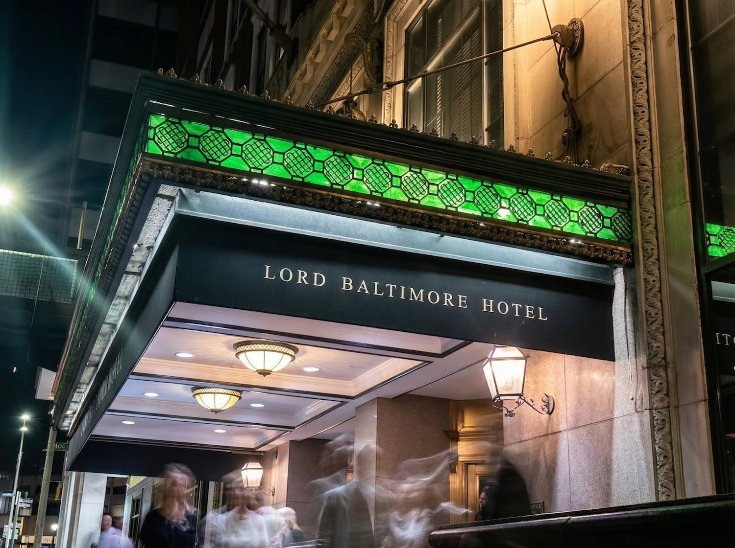 Eingang des Lord Baltimore Hotels in Maryland