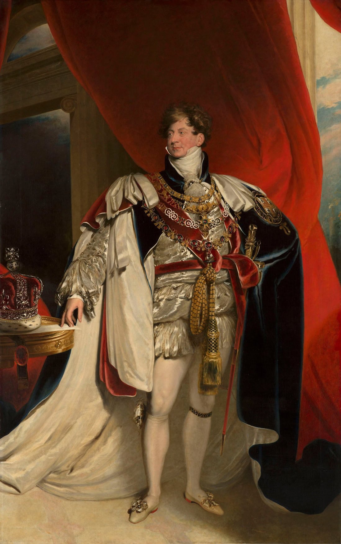 Gemälde des Prinz-Regenten George IV. in prächtigem Ornat, nach links aus dem Bild blickend. Auf einem Beistelltisch neben ihm liegt die britische Krone.