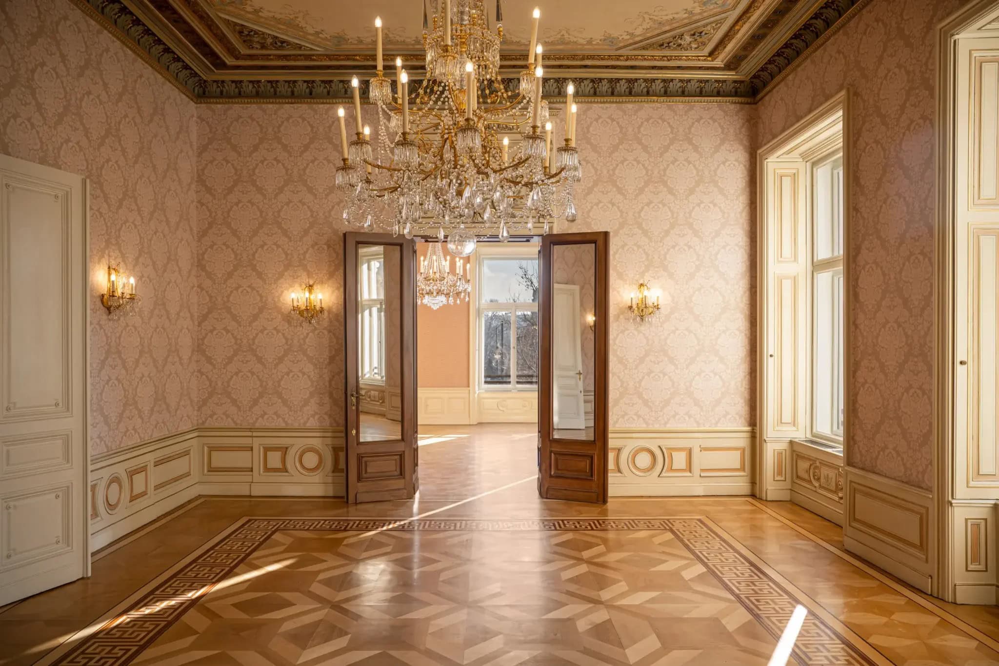 Ein Raum im Almanac Palais.