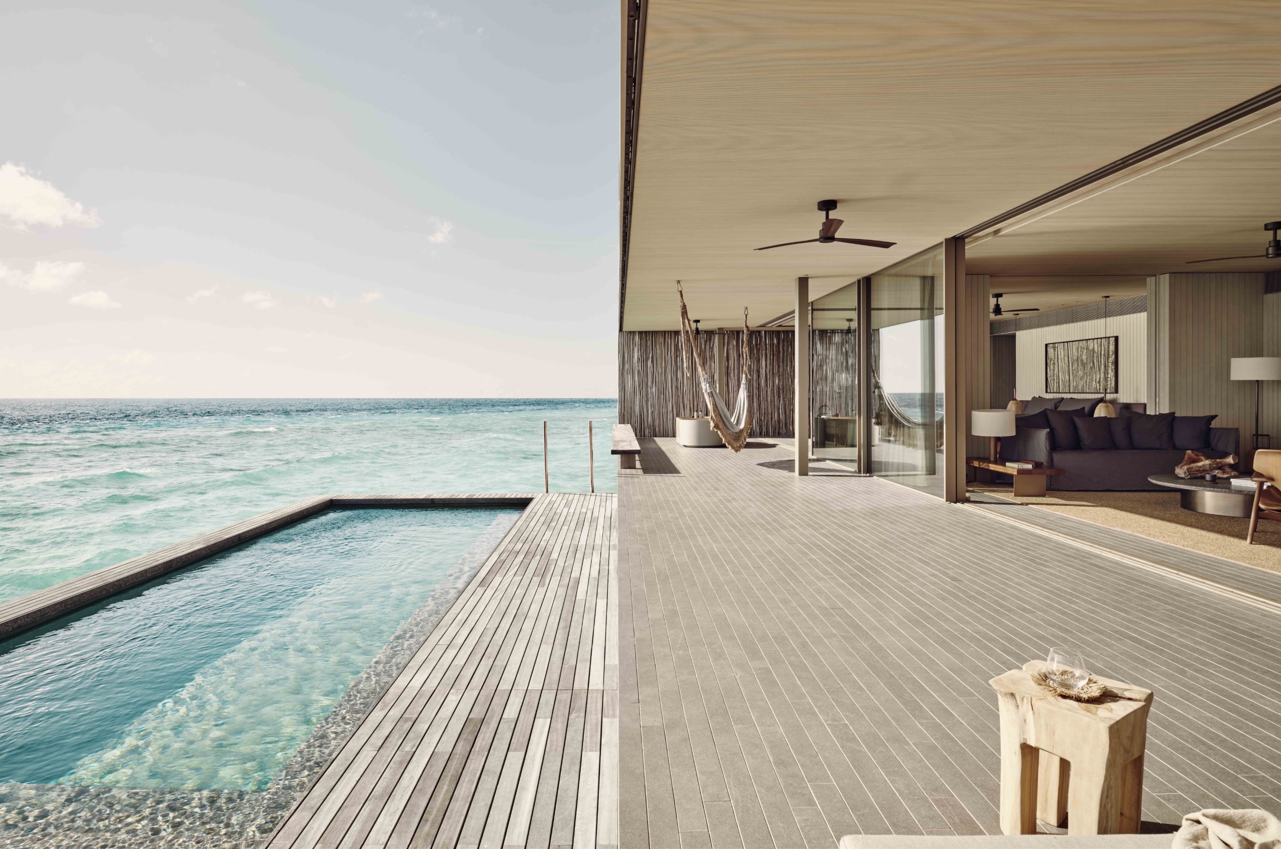 Eine Villa im Patina Maldives.