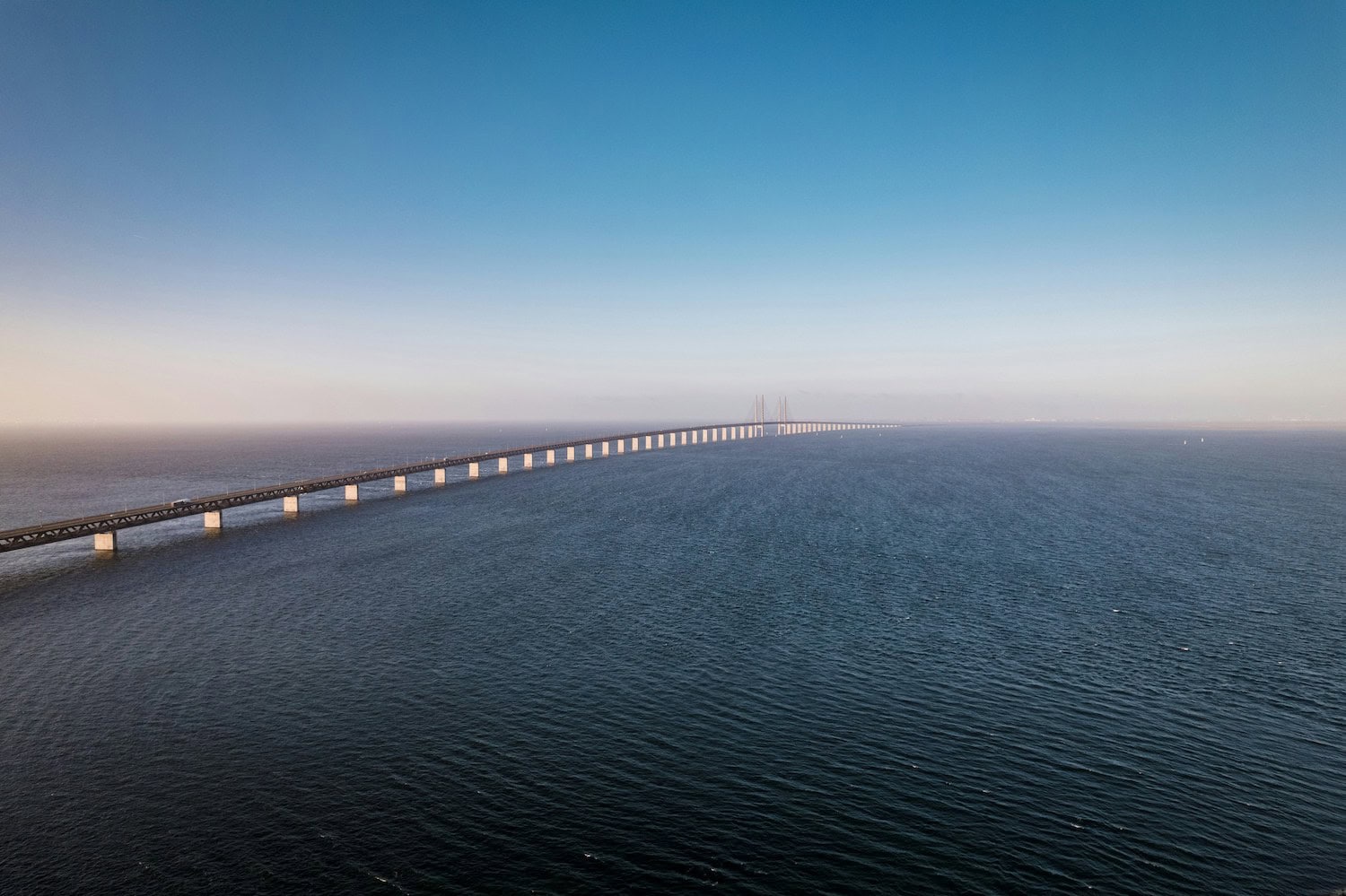 Die Verbindung zwischen Dänemark und Schweden durch die Øresund ist ein technisches Meisterwerk.
