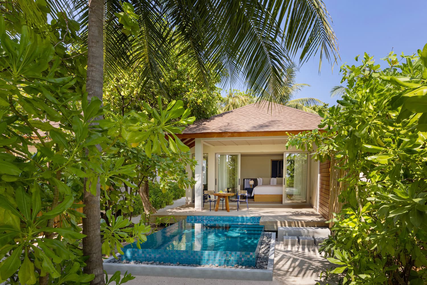 Pavillon am Strand im Avani Fares