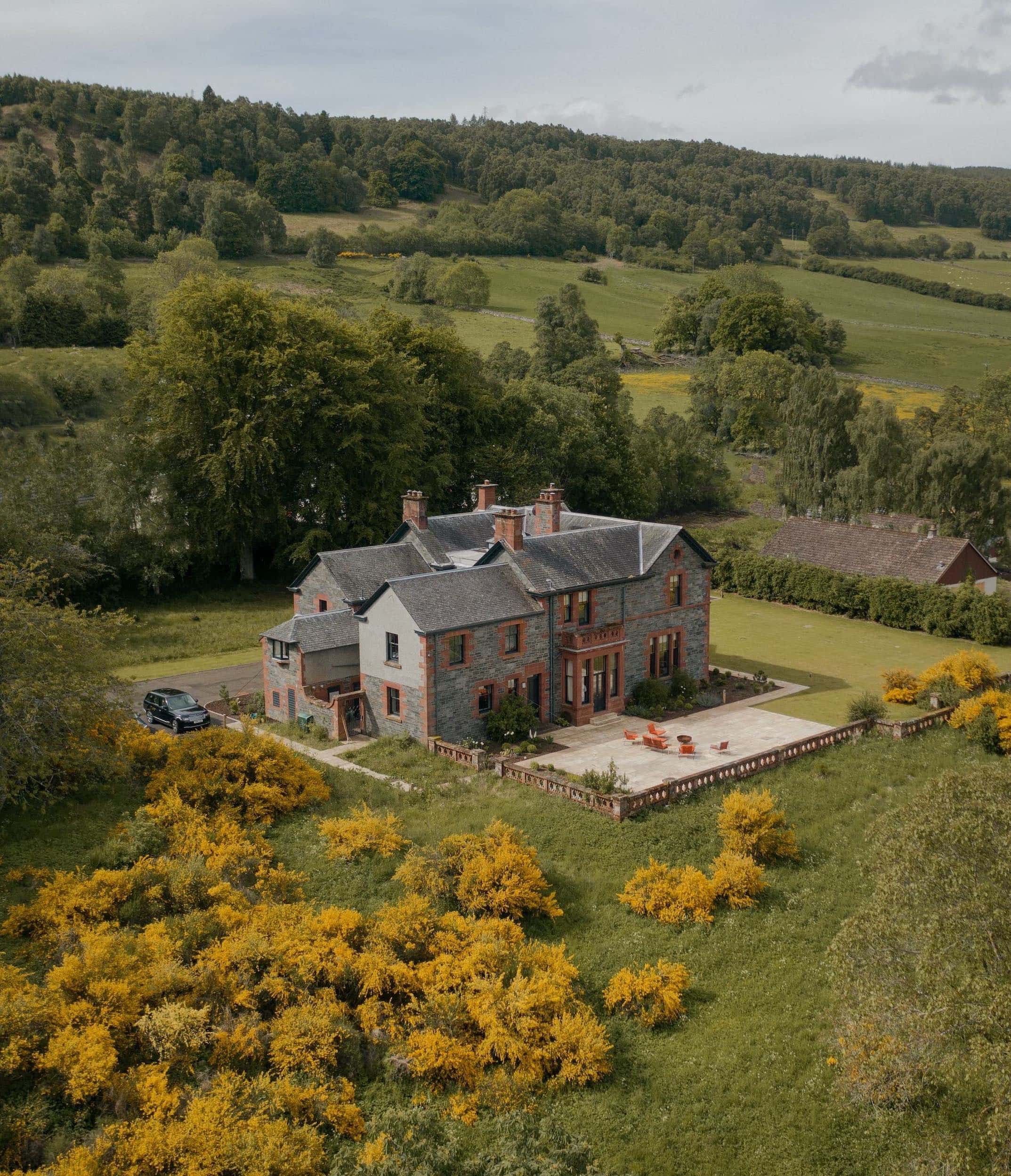 das Boutiquehotel Dun Aluin in Schottland von oben