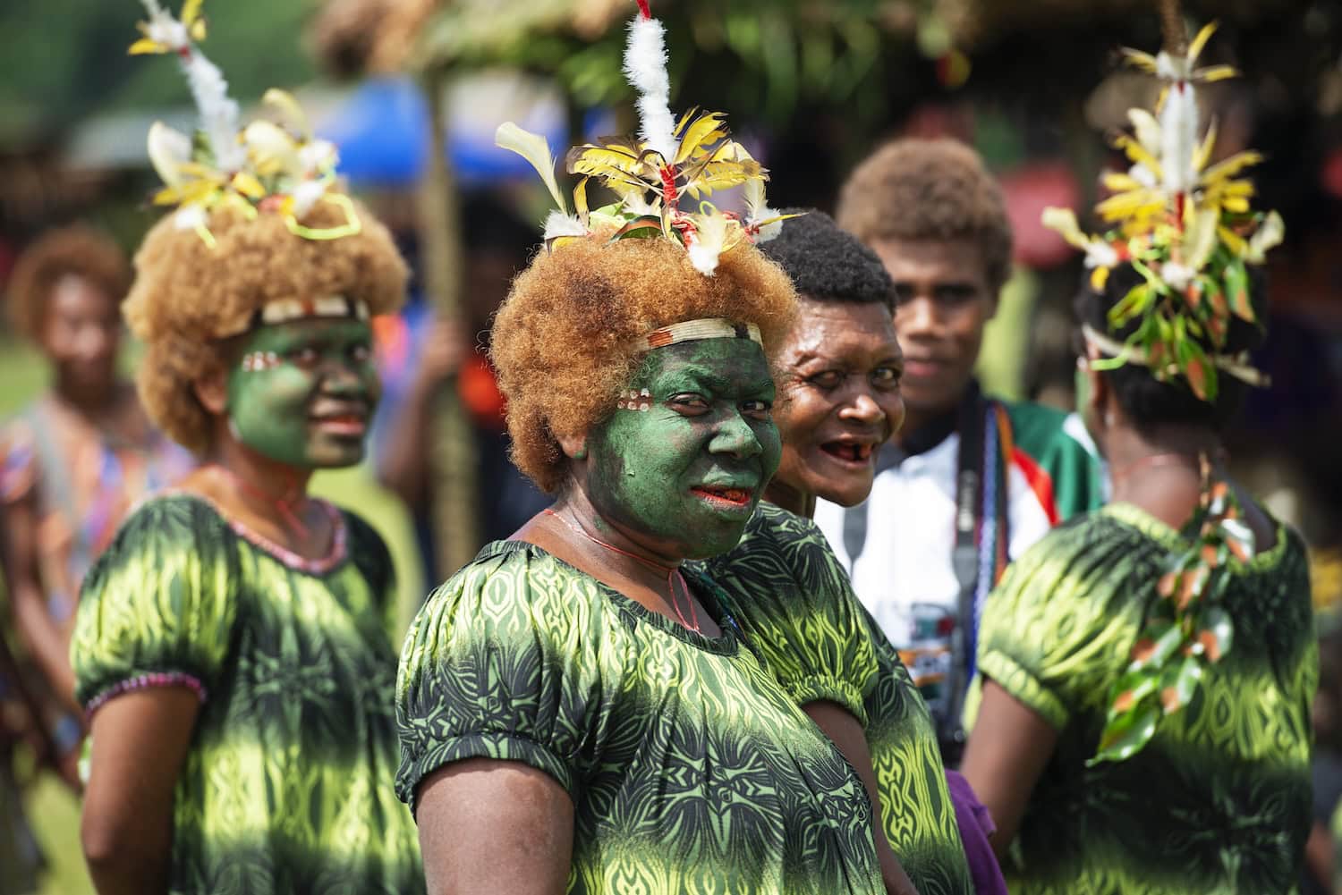 Tänzerinnen beim Maskenfestival Kokopo in Papua-Neuguinea