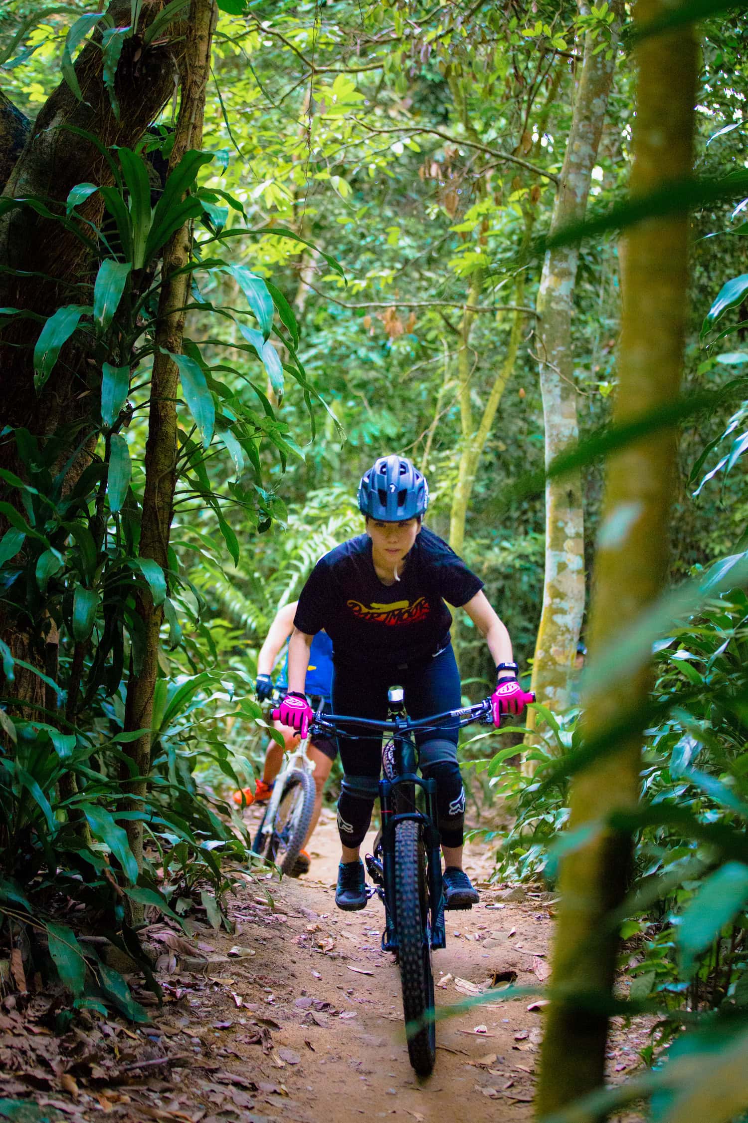 Mountainbike im Chestnut Nature Park in Singapur