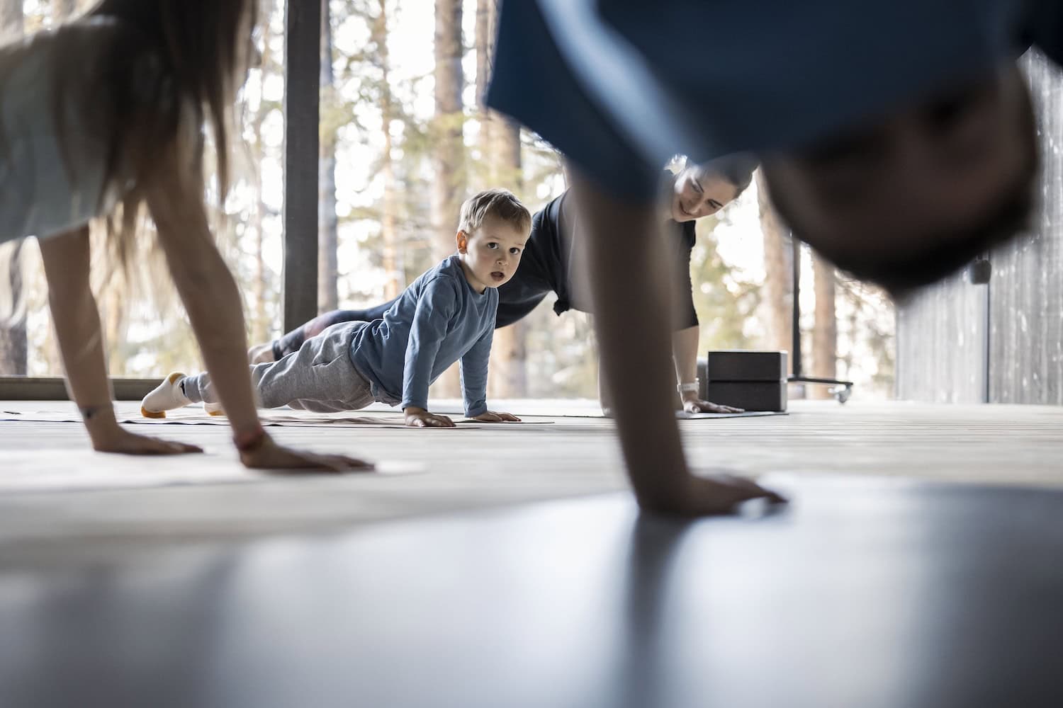Yoga ist auch Kindersache im AKI Family Resort Plose. 